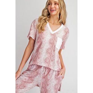 143 Story Snake Skin Pocket Top, Mauve